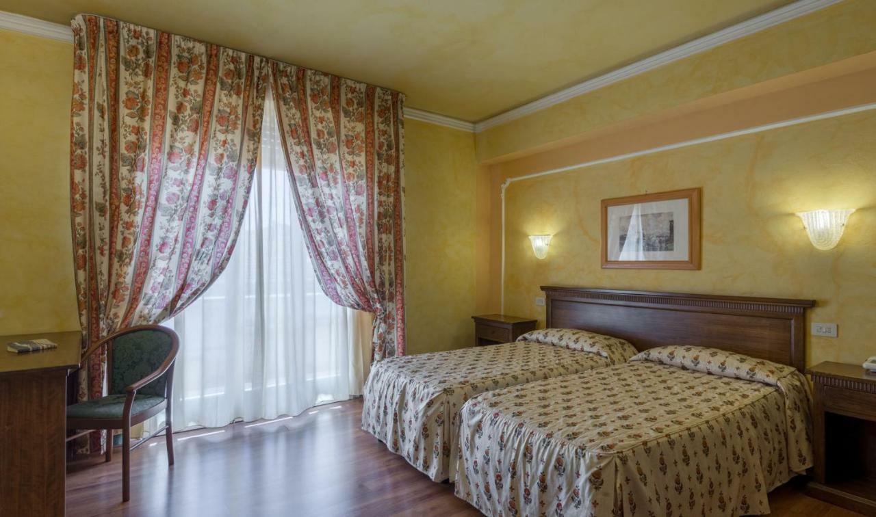 Hotel Minerva Palace Montecatini Terme Extérieur photo