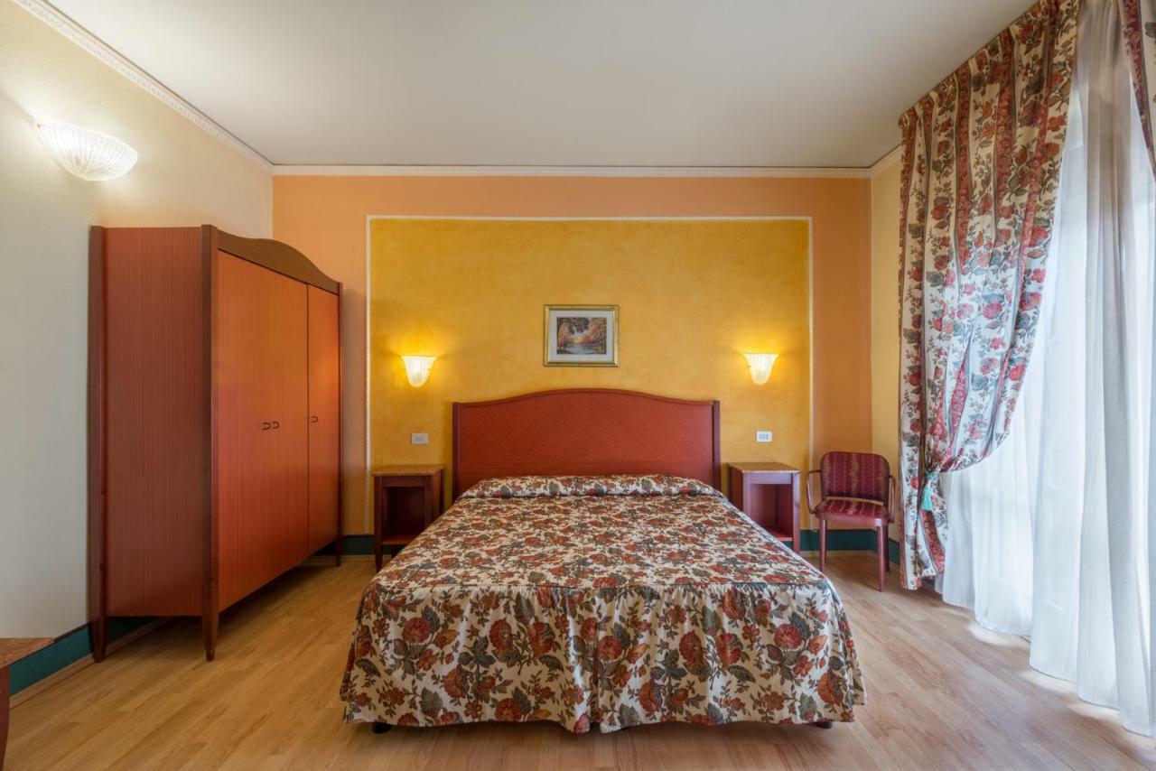 Hotel Minerva Palace Montecatini Terme Extérieur photo